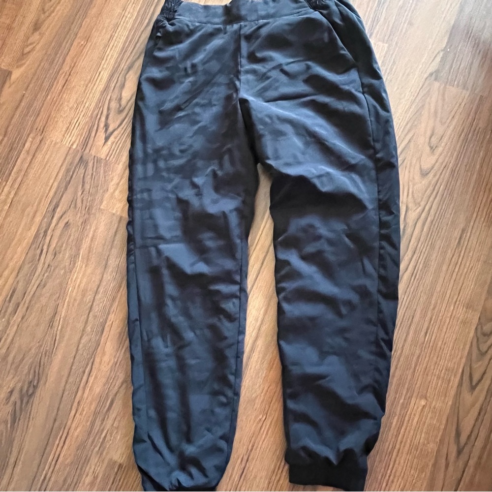 Athleta Black Lined Brooklyn Textured Camo Jogger Travel Pant #631615. Size 8 - Picture 6 of 8